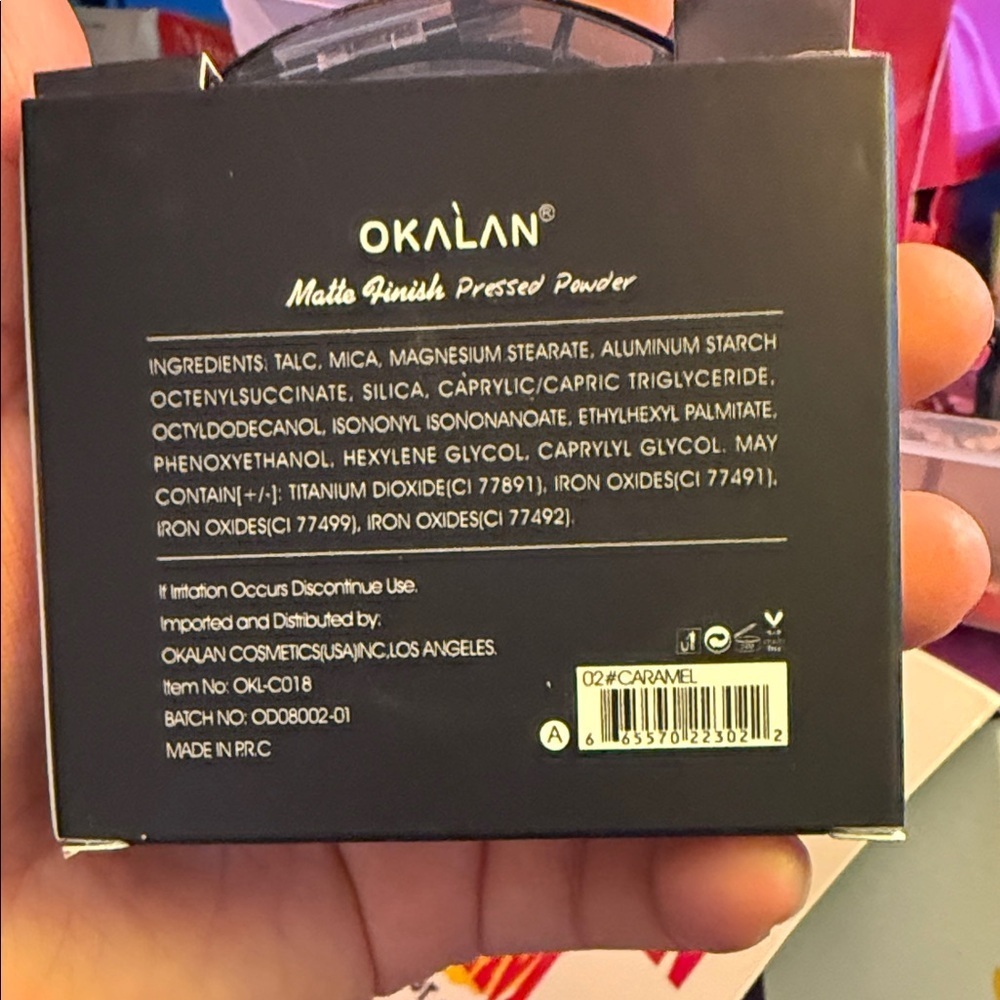 Oklah Matte Finish Pressed Powder with Accessories - Picture 5 of 6